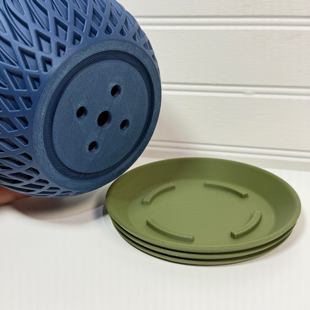 The Zyra Planter, Indoor Flower Pot, Tabletop Planter, Ribbed Lattice Pattern - Picture 9 of 12